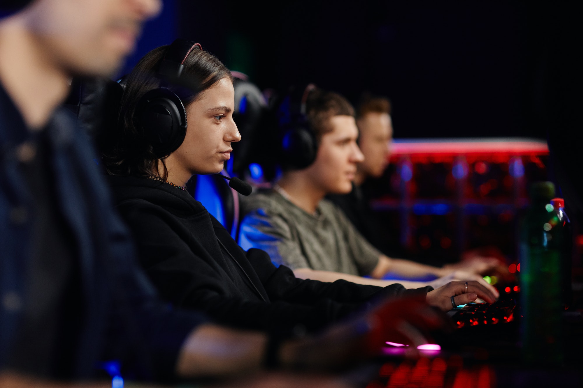 Free/Paid tournaments